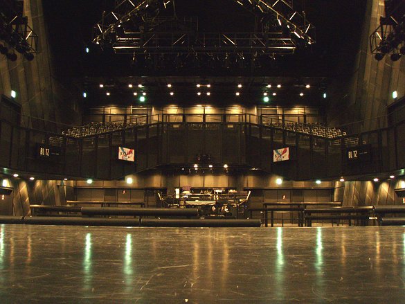 15.12.10 Tokio Hotel in Tokyo AGGIORNAMENTI. Proj_hall_act_01