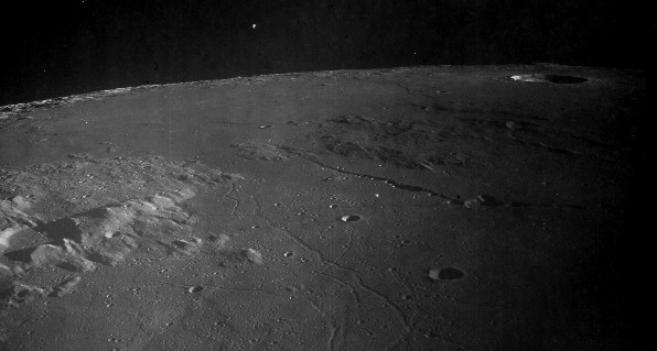 ALIENS SUR LA LUNE : LA VÉRITÉ EXPOSÉE BlogMoon12jp4ab5-97d46