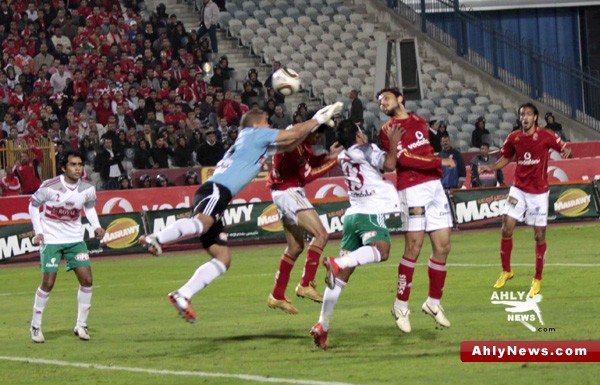 صور معركه الاهلى و الزمالك الرياضيه الخميس الماضي و مجهود دون نتيجه ! Ahz22