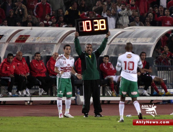 صور معركه الاهلى و الزمالك الرياضيه الخميس الماضي و مجهود دون نتيجه ! Ahz44