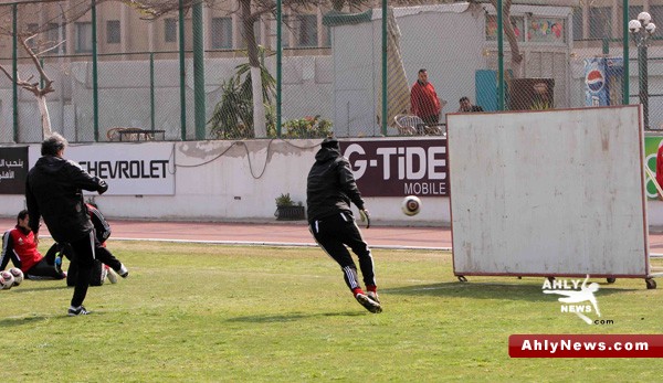 شاهد بالصور.. الإستعداد للأدغال الإفريقية تحت أعين طلاب البريطانية Derasof7