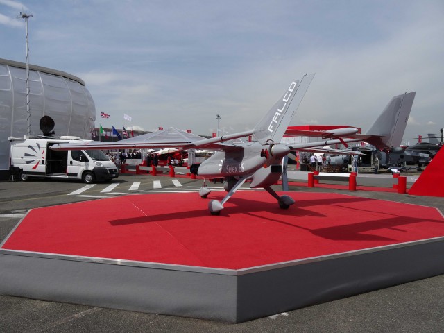 Bourget 2013 : avec Soar, Thales se lance dans le vol suborbital Par Rémy Decourt Air-journal-bourget-2013-13-640x480