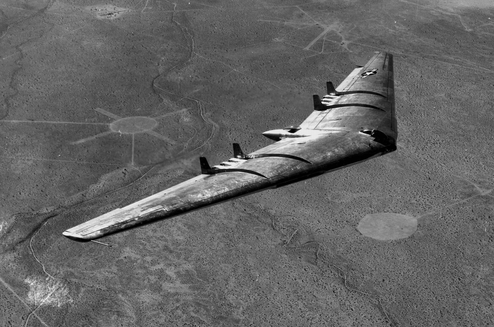 Flying Saucers YB-49_01