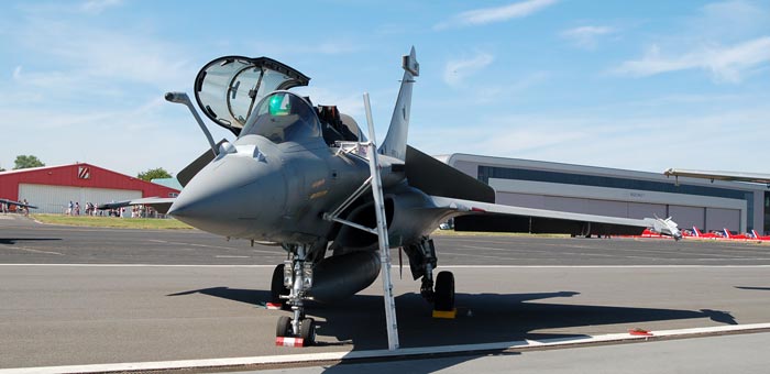 معشوقة المصريين Dassault Rafale جديد !!!! Dassault-rafale-fighter