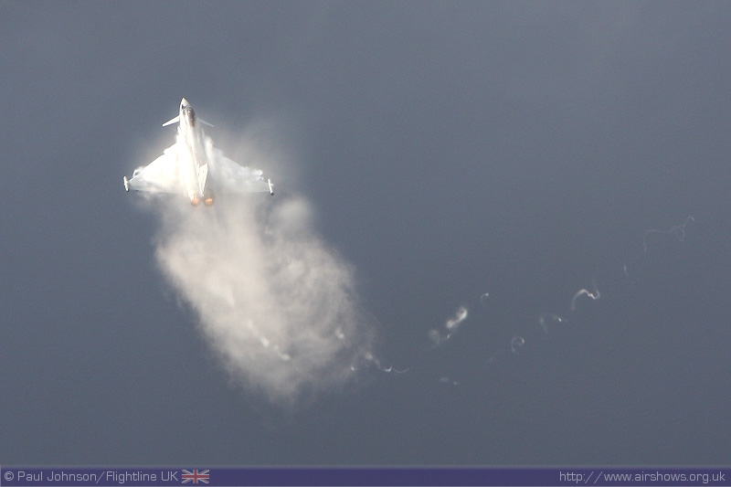 RIAT 2009 and Flying Legends 2009 Raf_typhoon_3