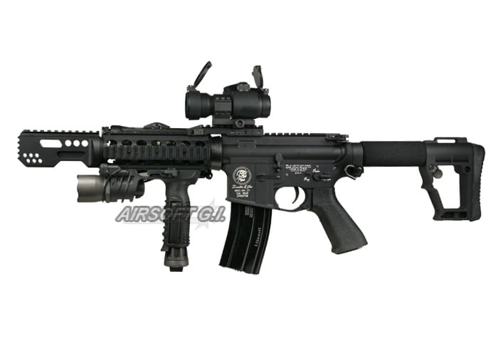 الموسوعة الكاملة للرشاش الامربكي  M4-A1SD Pic-036-zombie-hunter-2-side