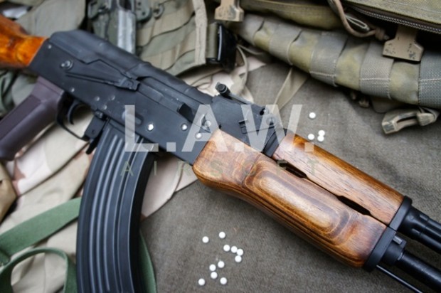 LAW Airsoft Customs: AKMN, AKS74, AK103, AIM … AKMN-Light-Vintage-base-Cyma-C-620x412