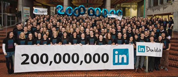 عشر سنوات على انطلاق موقع “لينكد إن” 200_million-LinkedIn