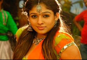 என் மருமக நல்ல டைப்..! Nayan17