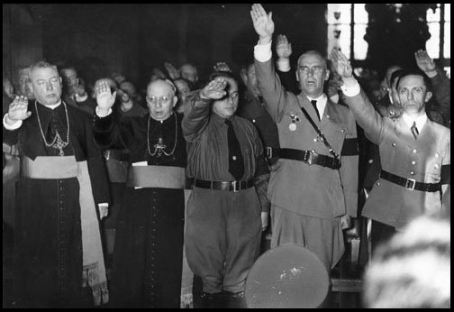 Chiesa i Reich 25priestsalutehitler