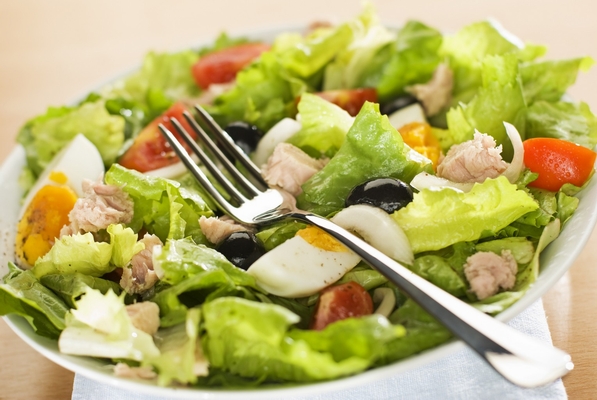 سلطة النسواز الشهية Salade-nicoise