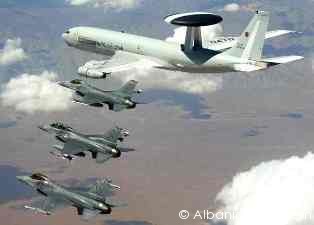 Të ndryshme! - Faqe 17 857Nato_AWACS_and_USAF_F16_fightr_aircraft21