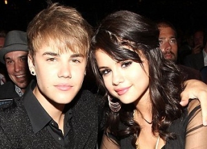 Selena Gomez ndahet nga Justin Bieber Selena5