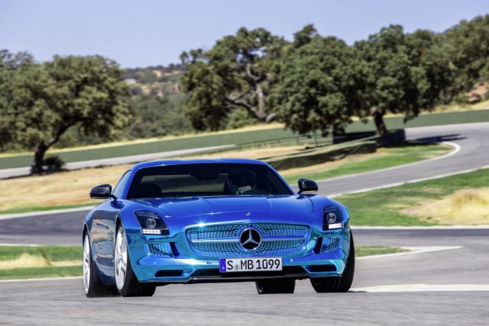 Ja makina e re Mercedes-Benz SLS Electric Drive.... 23957