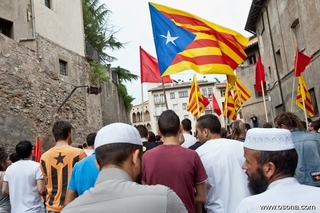 El cónsul de Marruecos avisa: 'En 20 años habrá más de 3 millones de catalanes musulmanes' Moros-catalanes51