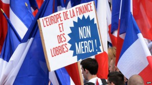 El Frente Nacional pide un préstamo a un banco ruso porque nadie en Europa “quiere darnos ni un céntimo” Non-mrci-300x168