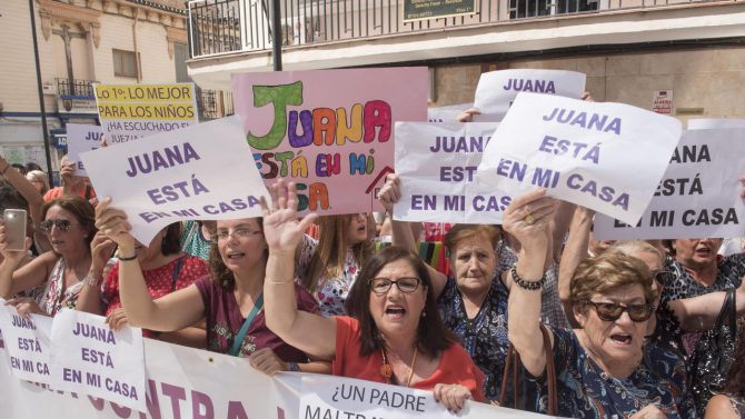 ¿Por qué esta secuestradora no ha sido detenida? El “caso Juana” nos retrata el país bananero en que han convertido España las feministas Juana-casa1-670x377