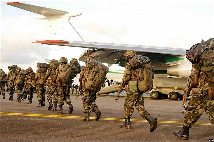موسوعة صور القوات الخاصة الجزائرية  Algeria_military_aircraft_somalia