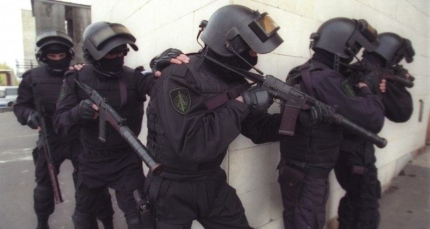 The Bahraini commandos surround a Shiite reference house 9090-620x330