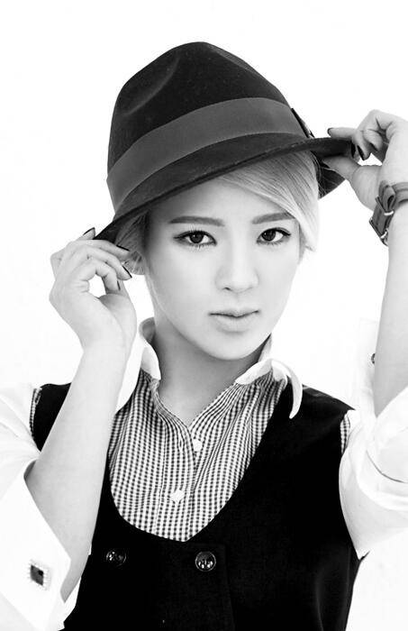 「♡」8 Años con Kim Hyoyeon「♡」 Girls-Generation-Hyoyeon_1396345585_af_org