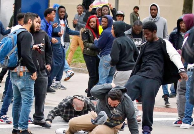 Baltimore: RIOTS - GOV CALLS NATL GUARD, GANGS BAND TOGETHER MDPROTESTFREDDIEGRAY5