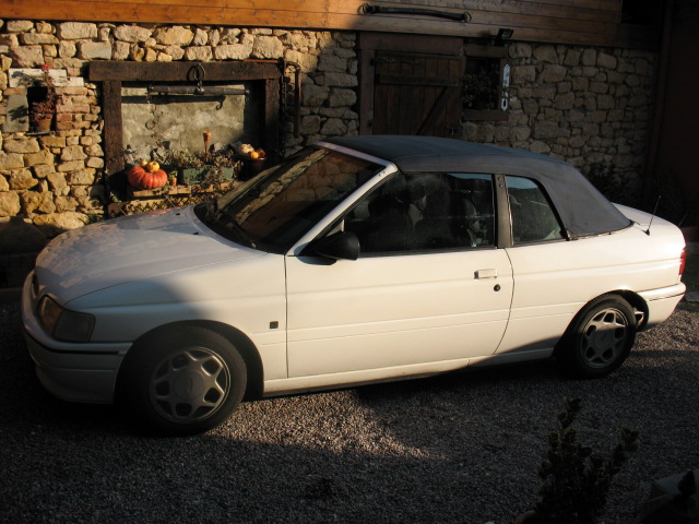 Présentation de ma escort cabriolet 5286370324957d941defdephoto012