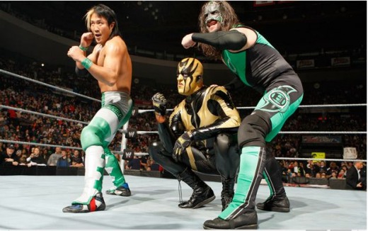 Besoin de chair fraîche ? Superstars-Yoshi-Tatsu-Goldust-and-Hurricane-in-Ring-for-Action1