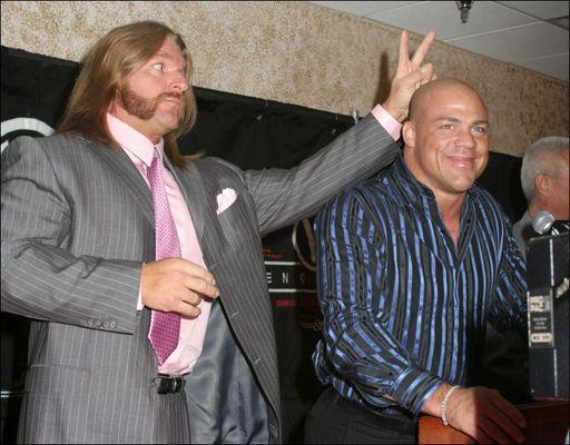 Les plans pour Angle à SummerSlam ? Kurt-Angle-And-Triple-H