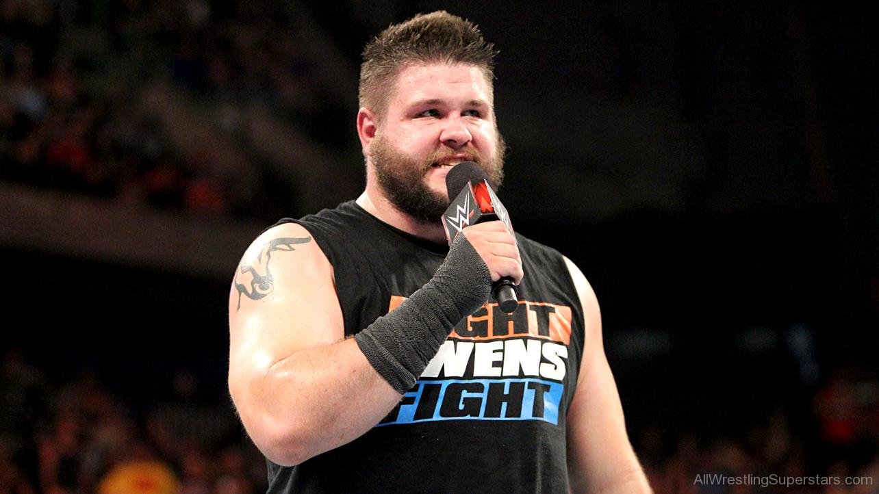 24 Mayıs PWE SuperShow! *BANT* Kevin-Owens-On-Mic