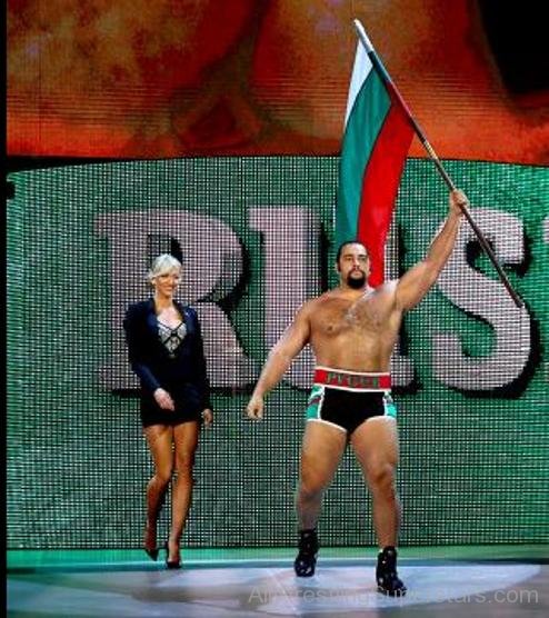 コーティングされたリング Rusev-Entrance1