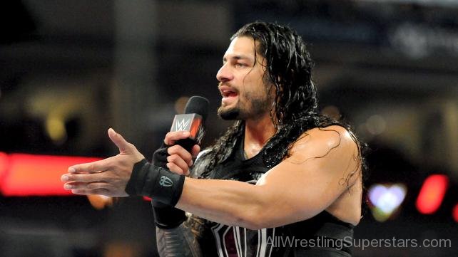 31 Ocak Showdown *BANT* Roman-Reigns-On-mic-Al12355