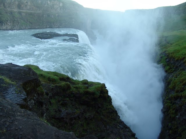  الشلال الذهبي Gullfoss في جنوب غرب ايسلندا Gullfoss-Waterfall