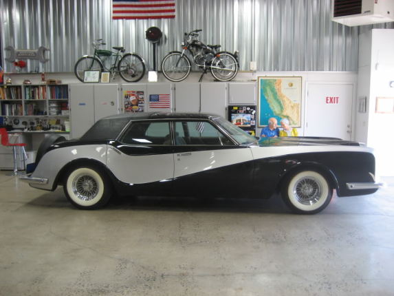 سيارة كلاسيكية : لينكون موديل 1974 للبيع 16-bugatti-lincoln