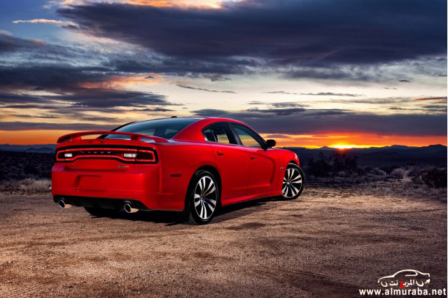 تشاجر معدله 2012-dodge-charger-srt8_100356225_m