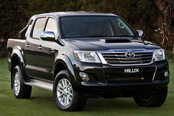 سيارة هايلكس 2012-Toyota-Hilux-facelift-2-600x400