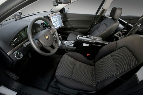 صور كابريس 2012 2011-Chevrolet-Caprice-Police-Patrol-Vehicle-Interior-View-588x391