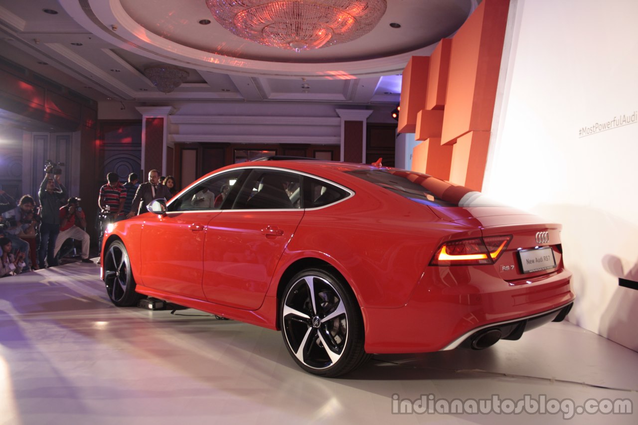 “بالصور” اطلاق اودي ار اس 7 2014 المطورة صور ومواصفات Audi RS 7 Audi-RS-7-India-Launch-images-rear-quarter