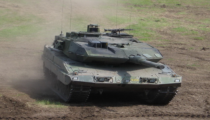 الدبابة Stridsvagn 122 دبابة المعركة الرئيسية السويدية الأولى 0000051