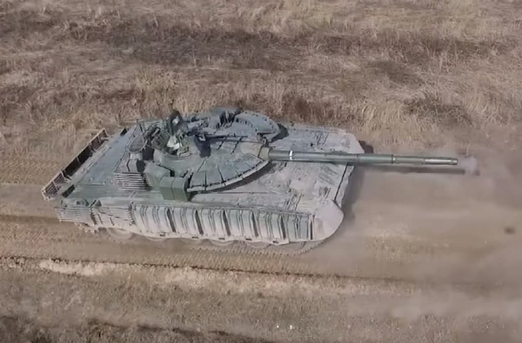 تطوير دبابات T-80 الروسية بحزم لينة من الدروع التفاعلية المتفجرة. 101117