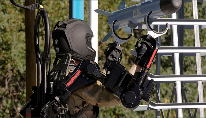 بدلة الروبوت XOS2 القتالية الجديدة 2034