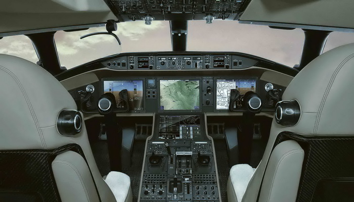  ساب تنجز بنجاح أول رحلة لطائرة الإنذار المبكر GlobalEye AEW & C Globaleye-cockpit_2340_1316