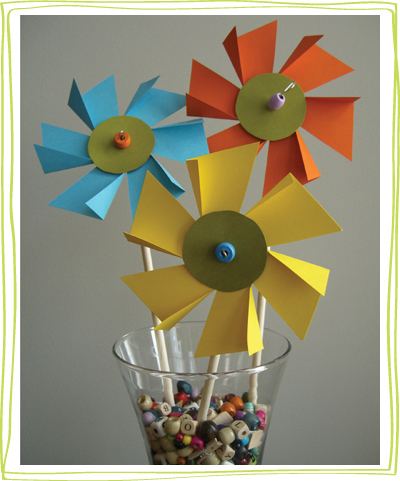 Flor-Catavento de cartolina Flower-pinwheels2