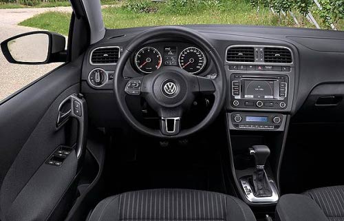  سيارة Volkswagen Gol الجديدة VW-Gol-2010-Frankfurt-tablero