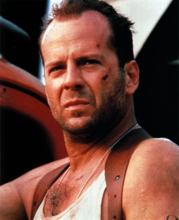 (jeu) Qui est ce? Bruce-willis-photograph-c11796804