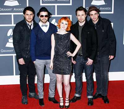 Paramore en los Premios Grammy!!! Paramore-013110