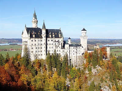 За Алинор Foto-schloss-neuschwanstein-herbst-1-400