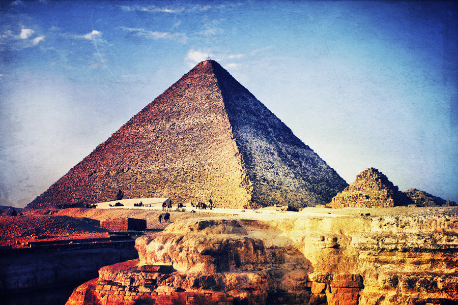 5 unexplained mysteries about the Great Pyramid of Giza The_great_pyramid_of_giza_by_caie143-d5w9w8k