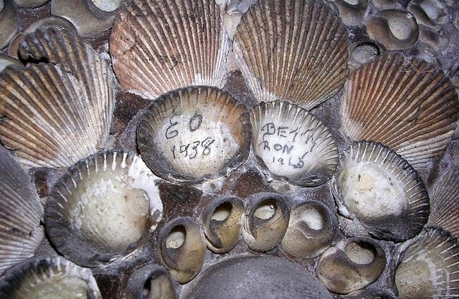 The Shell grotto: Mysteriously Beautiful Desktop-1433533673
