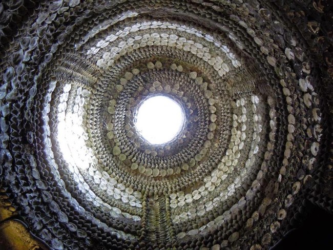 The Shell grotto: Mysteriously Beautiful Desktop-1433533675