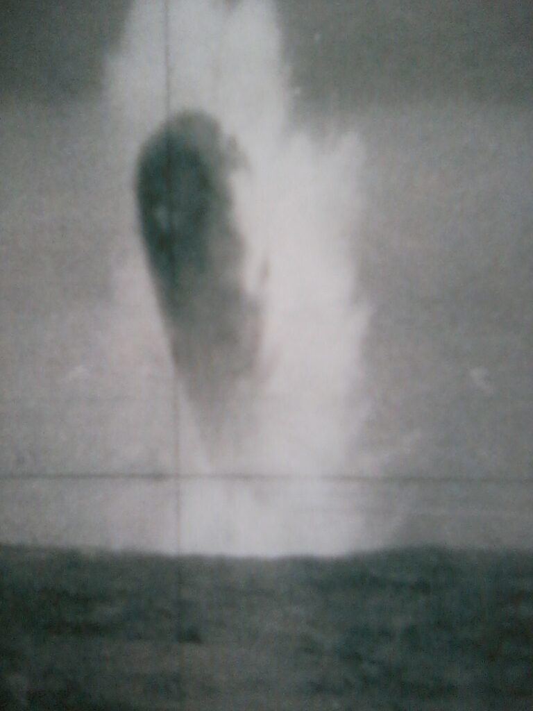 8 Compelling REAL UFO Images photographed from a Navy submarine Image06302015154328-768x1024